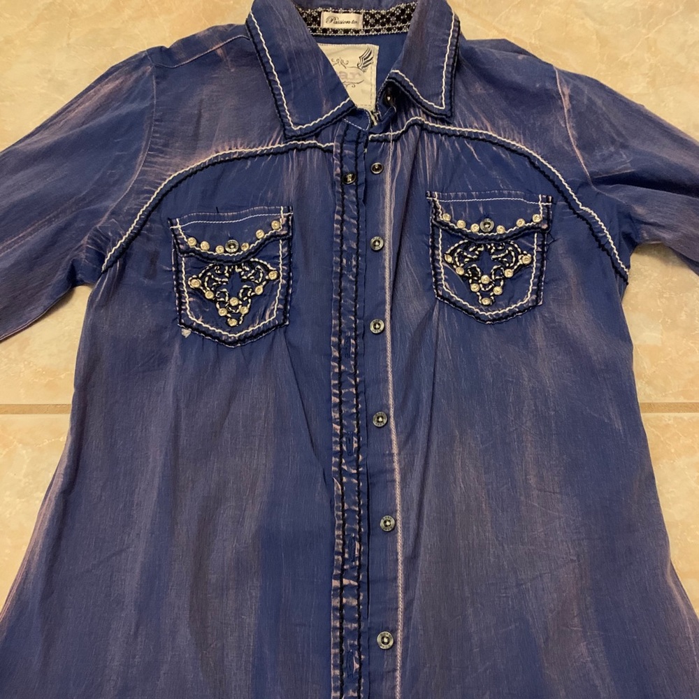 Roar shirt